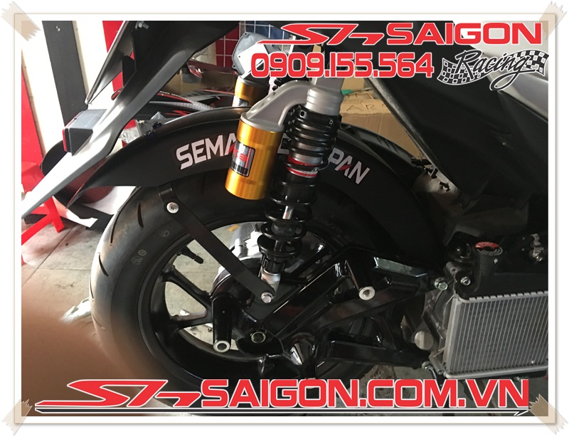 XE NVX 155 ĐỘ CHẮN BÙN VỚI TEM CỰC ĐỘC