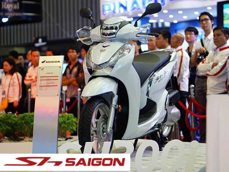 Hiện tại, Honda Việt Nam dự kiến sẽ nhập khẩu và đưa dòng xe này về Việt Nam để phục vụ khách hàng Việt Nam trong dự kiến của tháng 10/2016. Xe có 3 màu cho Quý khách lựa chọn